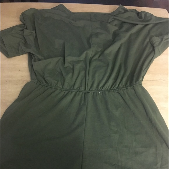 Army green romper - Picture 2 of 2